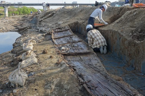 速報展「全国初！江戸前期の川船出土！」