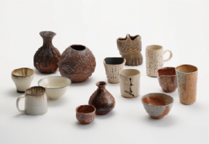 泉涌寺陶磁器青年会展-Various_cups_and_Various_artworks