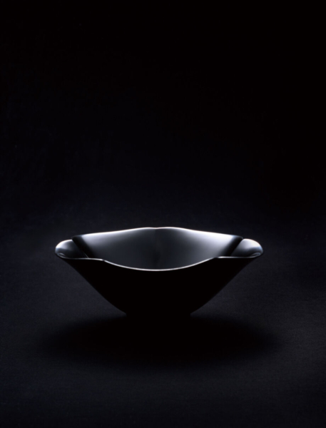 鎌田克慈展「漆黒 DARKER than BLACK」
